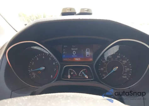 2017 Ford Focus Titanium из США, поврежденный, VIN 1FADP3J27HL207032